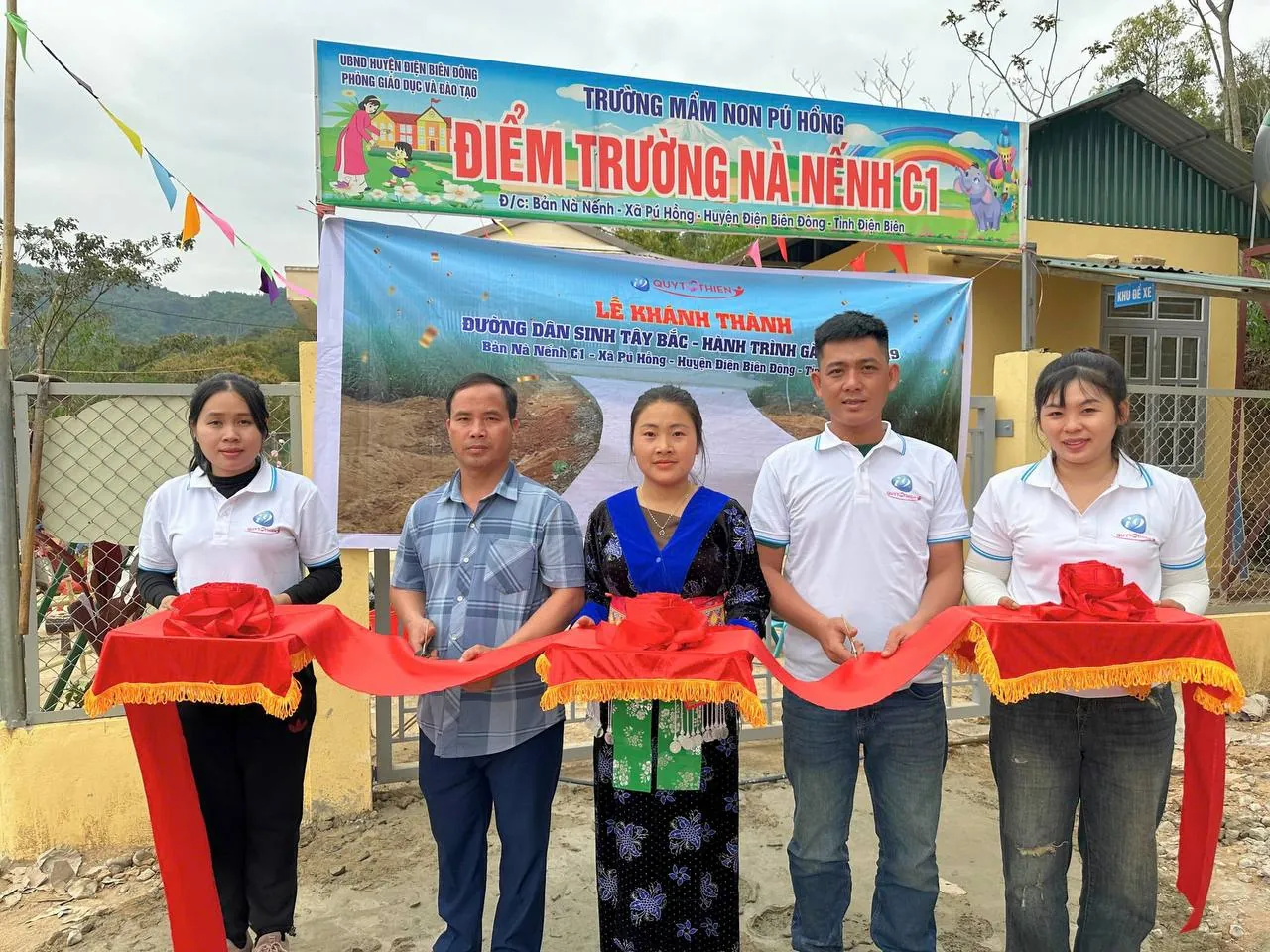 Hình ảnh các trò nổ hũ và slot game với giải thưởng lớn